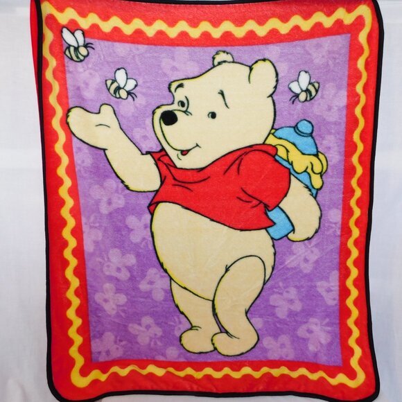 VTG Disney Winnie the Pooh Bees Honey Pot Red Purple Fleece Blanket 42" x 50" - Picture 5 of 5